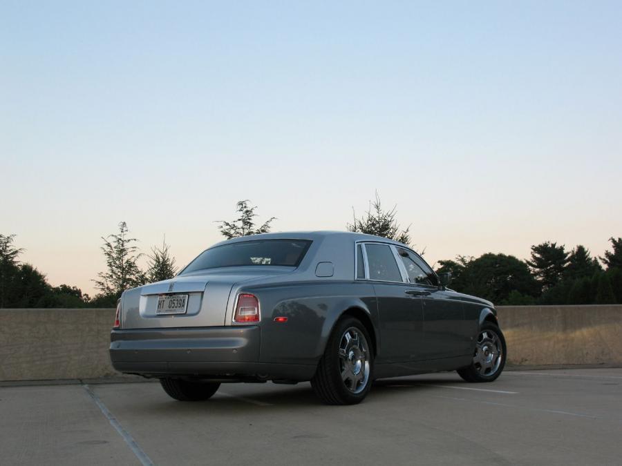  Rolls-Royce Phantom 2007 года  (фото 76 из 102)